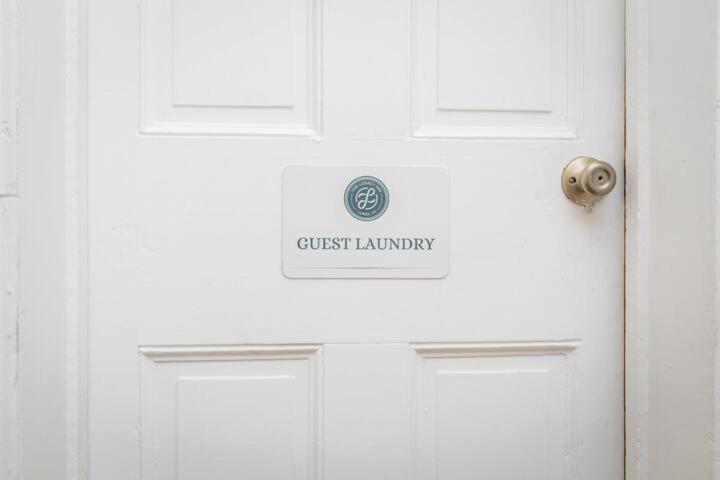 The Legacy Inn Лурей Екстериор снимка